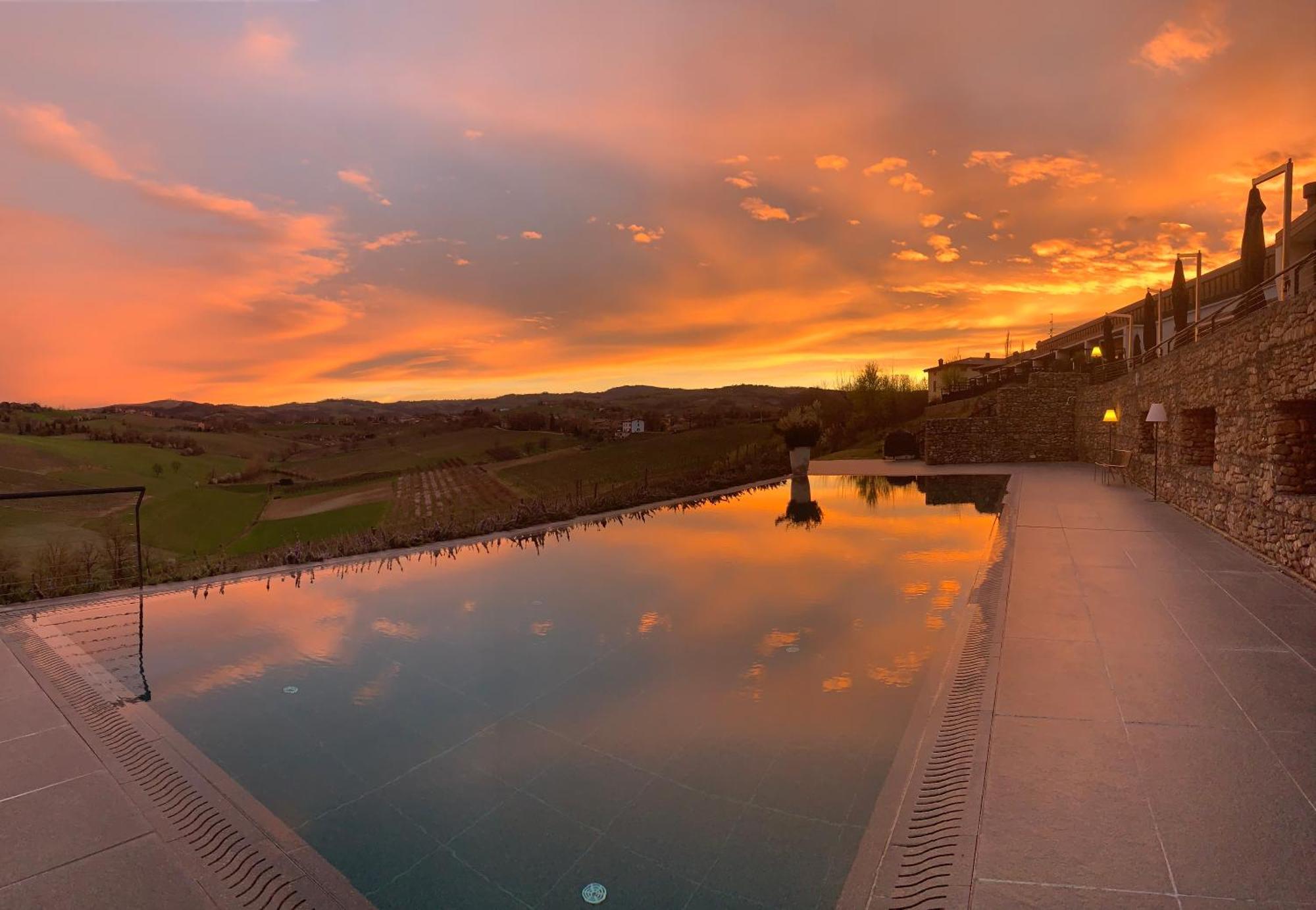 Agriturismo Opera 02 Кастельветро-ди-Модена Экстерьер фото